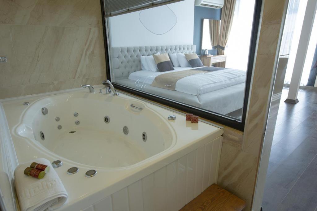 Carpe Diem Hotel Ayvalik Luaran gambar